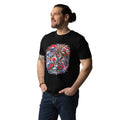 T-shirt unisexe Dragon Flow – Édition Japon de H2O RESPIRO, noir, en coton, porté par un homme debout avec un grand motif dragon coloré sur la poitrine.